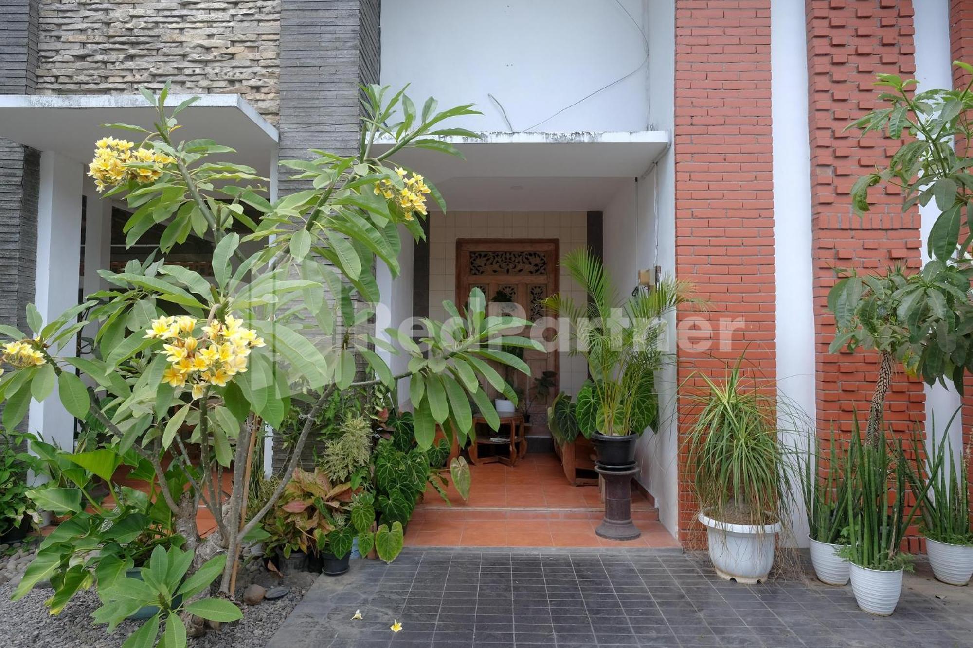 Ndliman House Near Ugm Jogja Mitra Reddoorz Hotel Kejayan Eksteriør billede